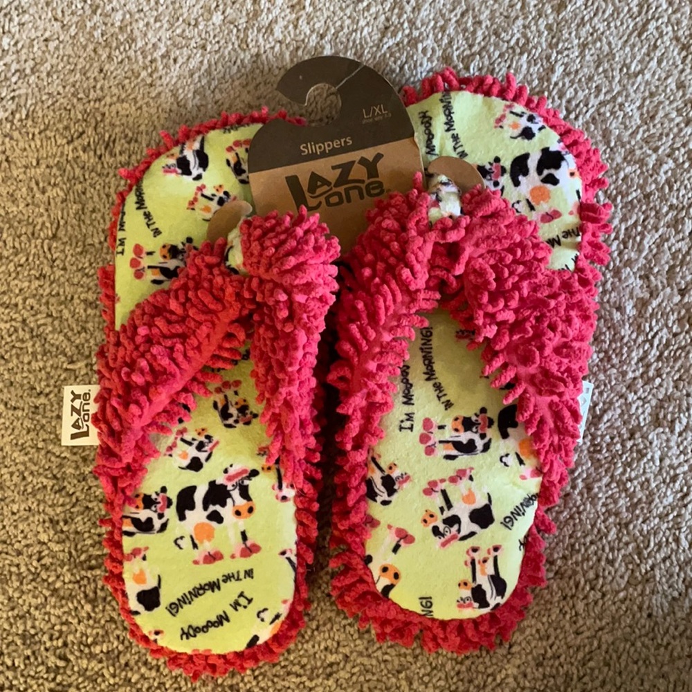 NWT Lazy One Slippers Cows